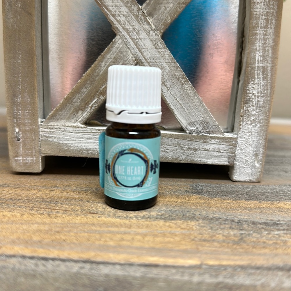 Young Living ONE HEART essential oil blend. Unopened 5ml